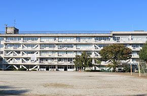 松戸市立第三中学校の画像