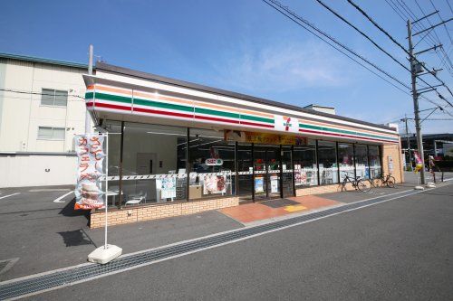 セブンイレブン 伊丹北本町3丁目店の画像