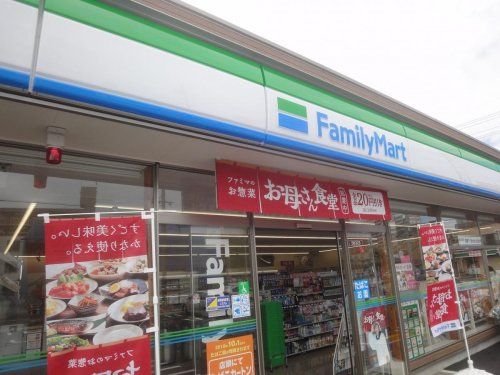ファミリーマート 中川舟戸店の画像