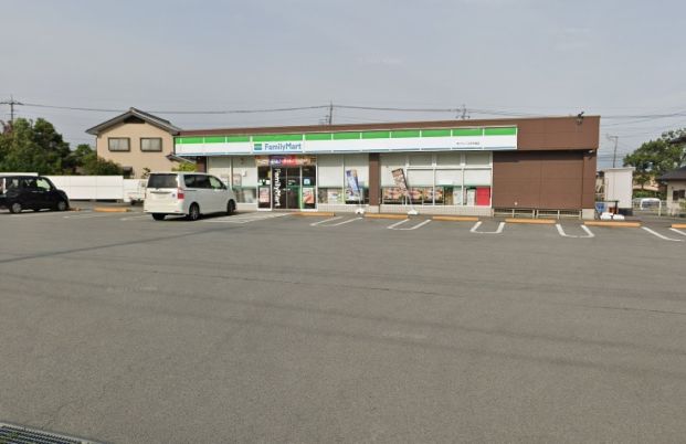 ファミリーマート 南アルプス古市場店の画像