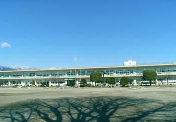 山梨市立日下部小学校の画像