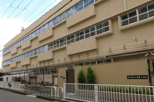 布施小学校の画像