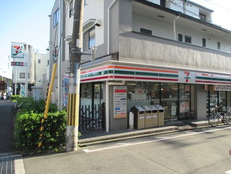 セブンイレブン 豊中螢池中町店の画像