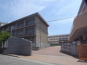 明石市立衣川中学校の画像