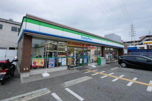 ファミリーマート 下坂部３丁目店の画像