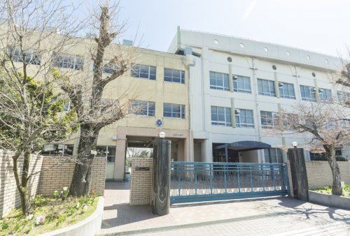 名古屋市立汐路小学校の画像