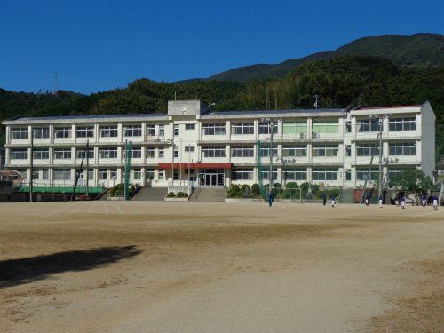 久米小学校の画像