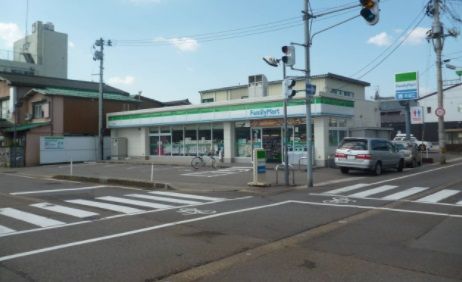 ファミリーマート 巻駅前店の画像