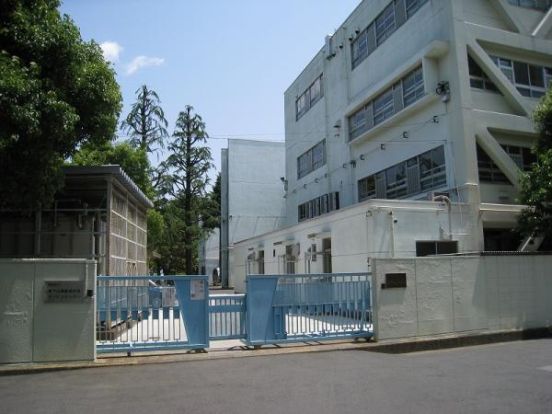 新宿区立東戸山小学校の画像
