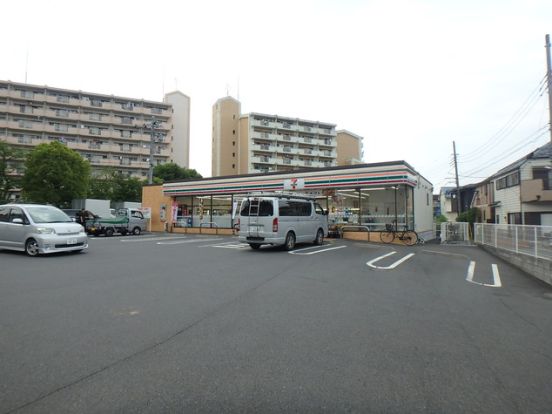 セブンイレブン 川崎久末北店の画像