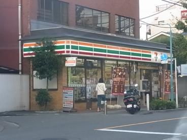 セブンイレブン 世田谷下馬北店の画像