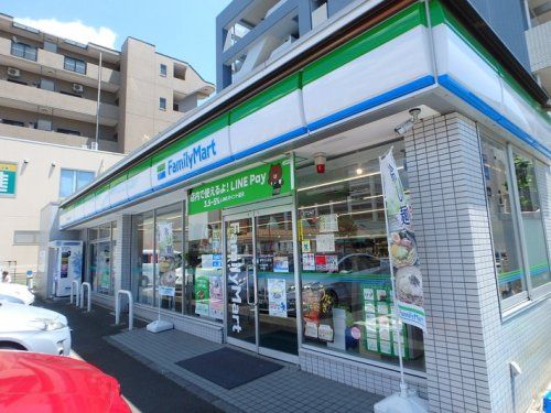 ファミリーマート 都筑北山田店の画像