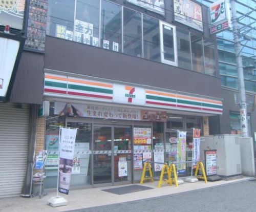 セブンイレブン 久喜駅西口店の画像