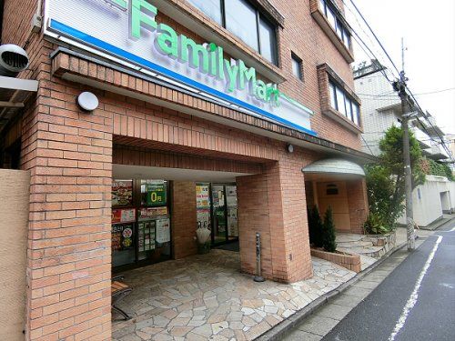 ファミリーマート 上原三丁目店の画像