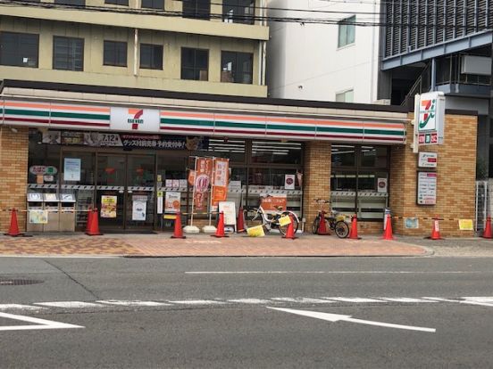 セブンイレブン 大阪新深江駅北店の画像