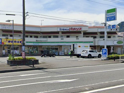 ファミリーマート厚木上荻野店の画像