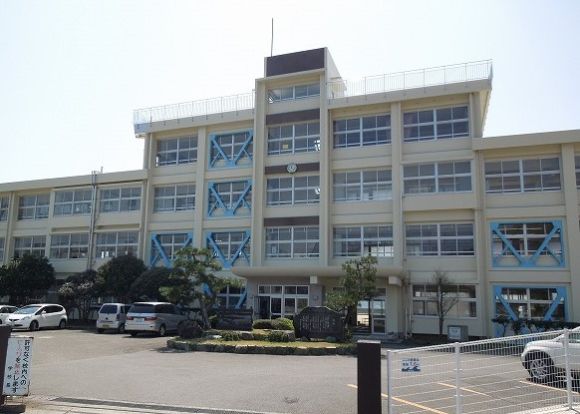 鳴門市立瀬戸中学校の画像