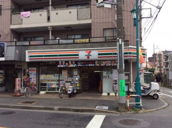 セブンイレブン 世田谷松原駅前店の画像