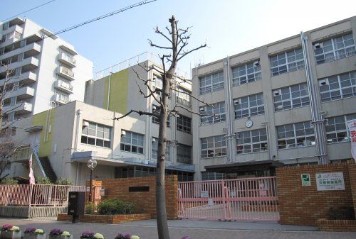 南港桜小学校の画像