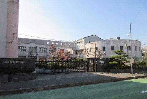 神戸市立西山小学校の画像