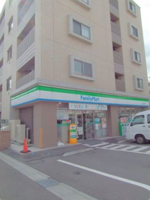 ファミリーマート 大田中馬込店の画像