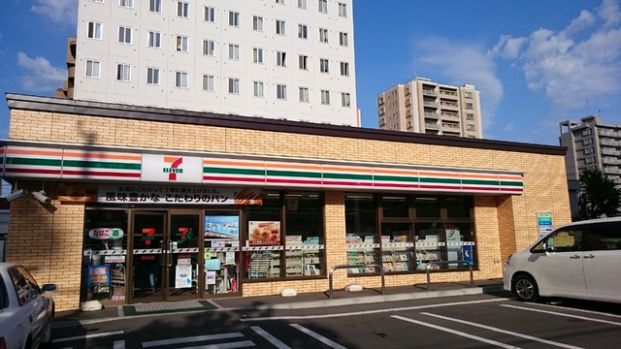 セブンイレブン 札幌北12条東店の画像