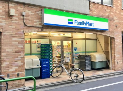 ファミリーマート 桜台駅前店の画像