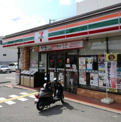 セブンイレブン 西宮上ヶ原十番町店の画像