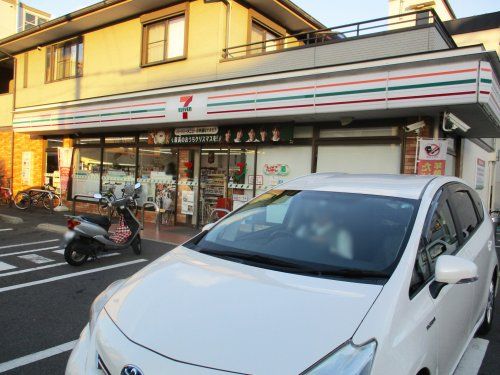 セブンイレブン 京都山科椥辻店の画像