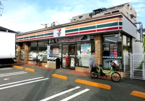 セブンイレブン 横浜戸塚吉田町店の画像