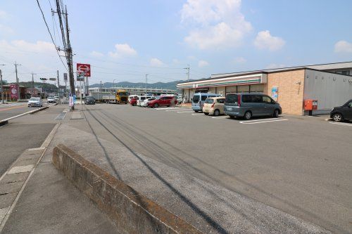 セブンイレブン 寺岡町店の画像