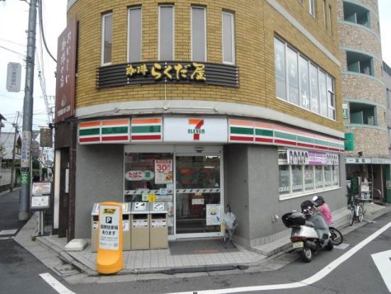 セブンイレブン 世田谷代田駅前店の画像