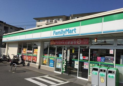 ファミリーマート 吹田山田西店の画像