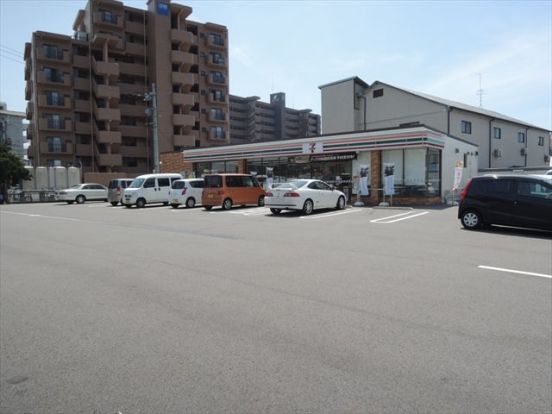 セブンイレブン松山中央1丁目店の画像