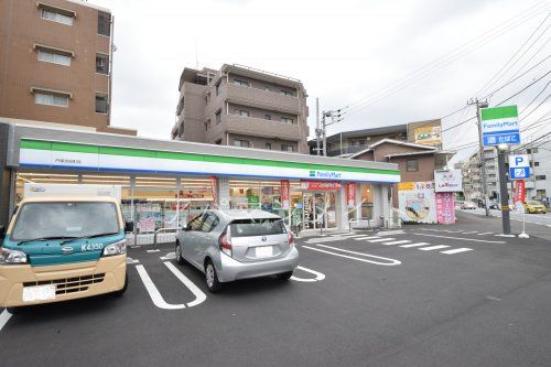 ファミリーマート戸塚吉田町店の画像