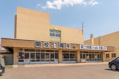 東山小学校の画像