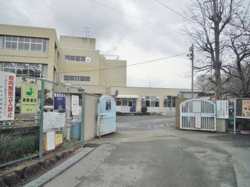 宇治市立南部小学校の画像