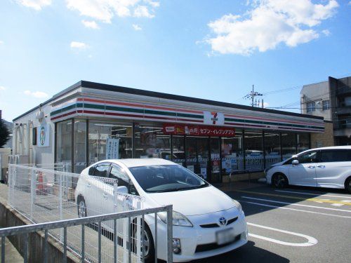 セブンイレブン 亀岡余部店の画像