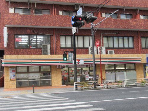 セブン-イレブン 鶴見中央店の画像