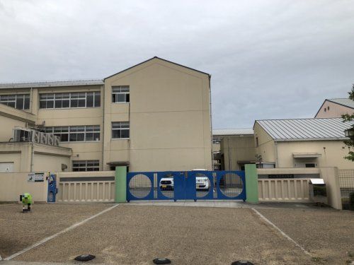 井吹西小学校の画像