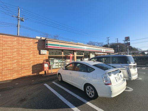 セブンイレブン 有秋台店の画像