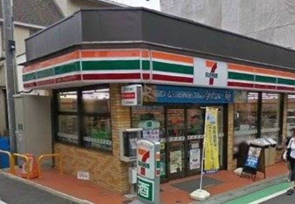 セブンイレブン 世田谷喜多見駅前店の画像