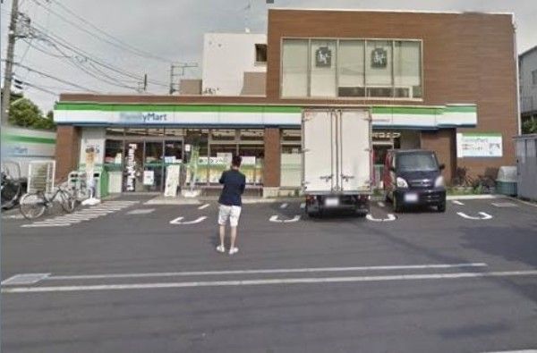 ファミリーマート 小浦世田谷梅丘店の画像