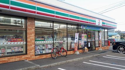 セブン-イレブン 札幌西野2条店の画像