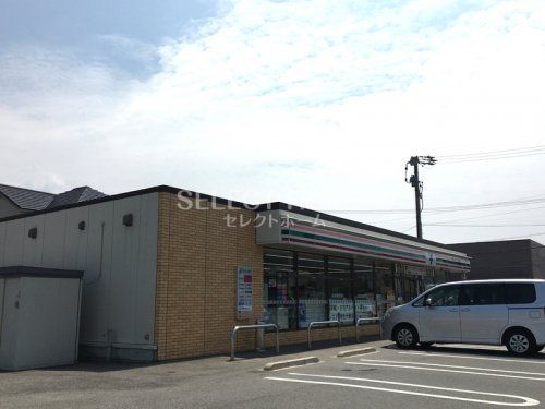 セブンイレブン 幸田六栗店の画像