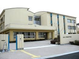 茨木市立彩都西中学校の画像