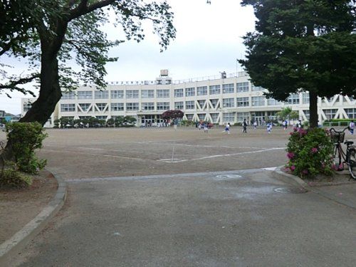 昭島市立拝島第三小学校の画像