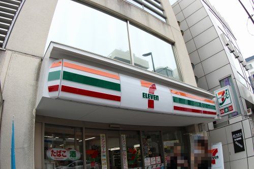 セブンイレブン　神宮外苑西店の画像