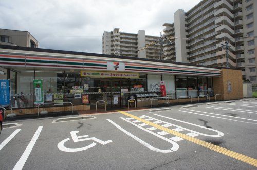 セブン-イレブン 大阪長原駅北店の画像