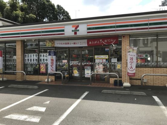 セブンイレブン 世田谷経堂本町通り店の画像